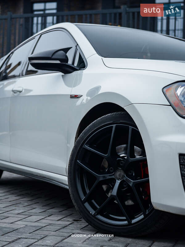 Хэтчбек Volkswagen Golf GTI 2016 в Кривом Роге фото 4 Хэтчбек Volkswagen Golf GTI 2016 в Кривом Роге