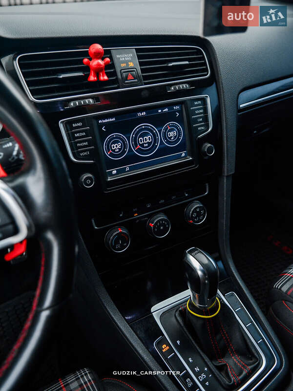 Хэтчбек Volkswagen Golf GTI 2016 в Кривом Роге фото 18 Хэтчбек Volkswagen Golf GTI 2016 в Кривом Роге