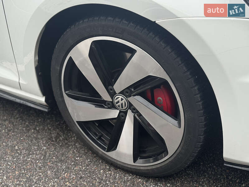 Хетчбек Volkswagen Golf GTI 2014 в Києві