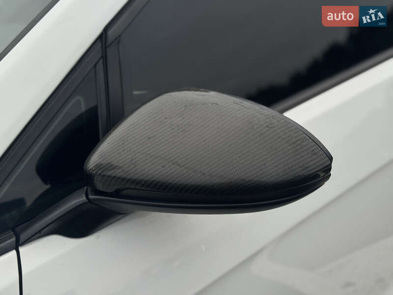 Хетчбек Volkswagen Golf GTI 2014 в Києві