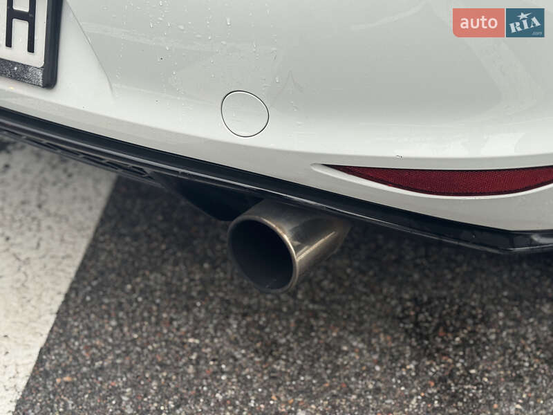 Хетчбек Volkswagen Golf GTI 2014 в Києві