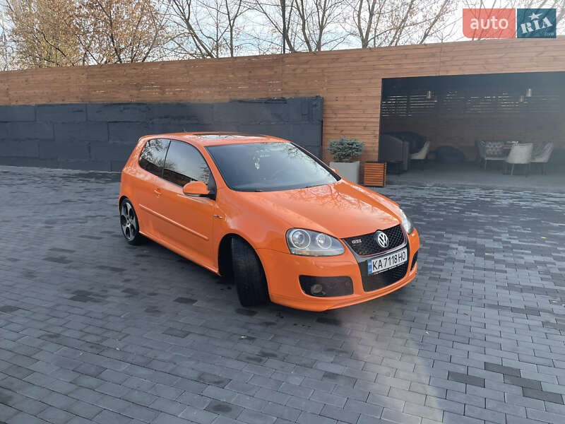 Хэтчбек Volkswagen Golf GTI 2007 в Киеве