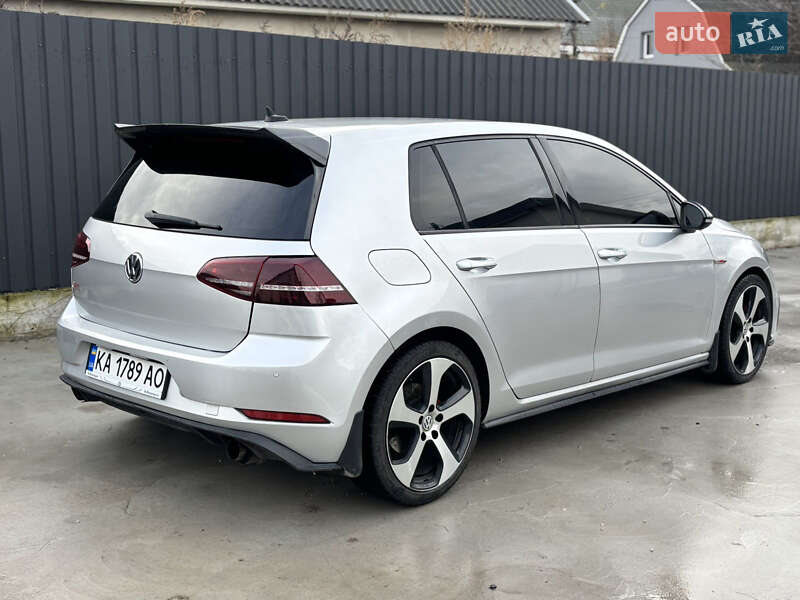 Хетчбек Volkswagen Golf GTI 2014 в Києві