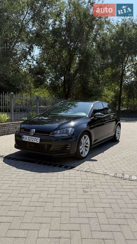 Хетчбек Volkswagen Golf GTI 2015 в Запоріжжі фото Хетчбек Volkswagen Golf GTI 2015 в Запоріжжі