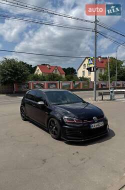 Хэтчбек Volkswagen Golf GTI 2015 в Киеве