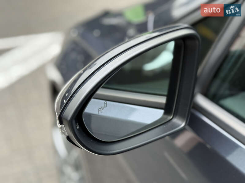 Хэтчбек Volkswagen Golf GTI 2019 в Киеве фото 4 Хэтчбек Volkswagen Golf GTI 2019 в Киеве