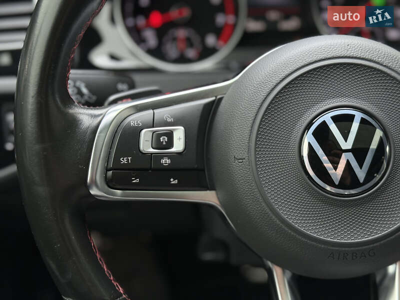 Хэтчбек Volkswagen Golf GTI 2019 в Киеве фото 15 Хэтчбек Volkswagen Golf GTI 2019 в Киеве