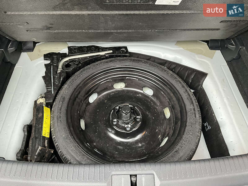 Хэтчбек Volkswagen Golf GTI 2020 в Киеве