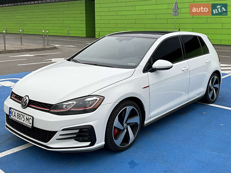 Volkswagen Golf GTI 2020