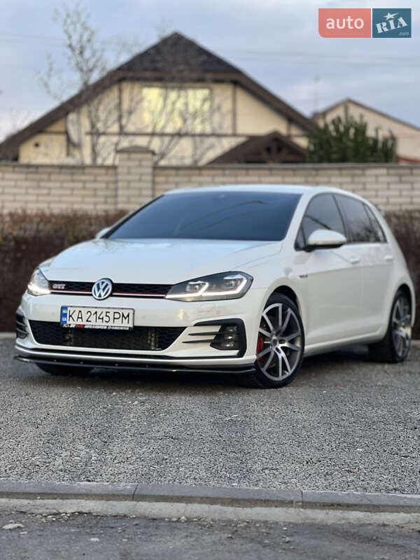 Volkswagen Golf GTI 2019