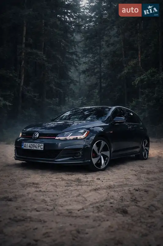 Volkswagen Golf GTI
