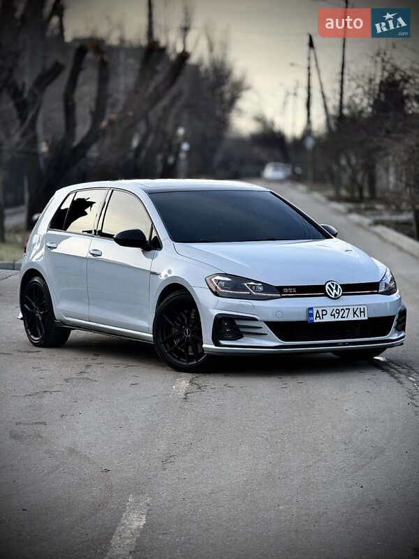 Volkswagen Golf GTI 2020
