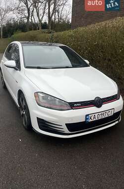 Хэтчбек Volkswagen Golf GTI 2015 в Киеве