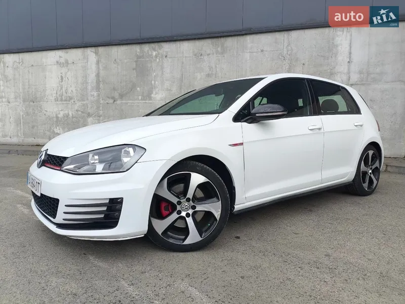 Volkswagen Golf GTI