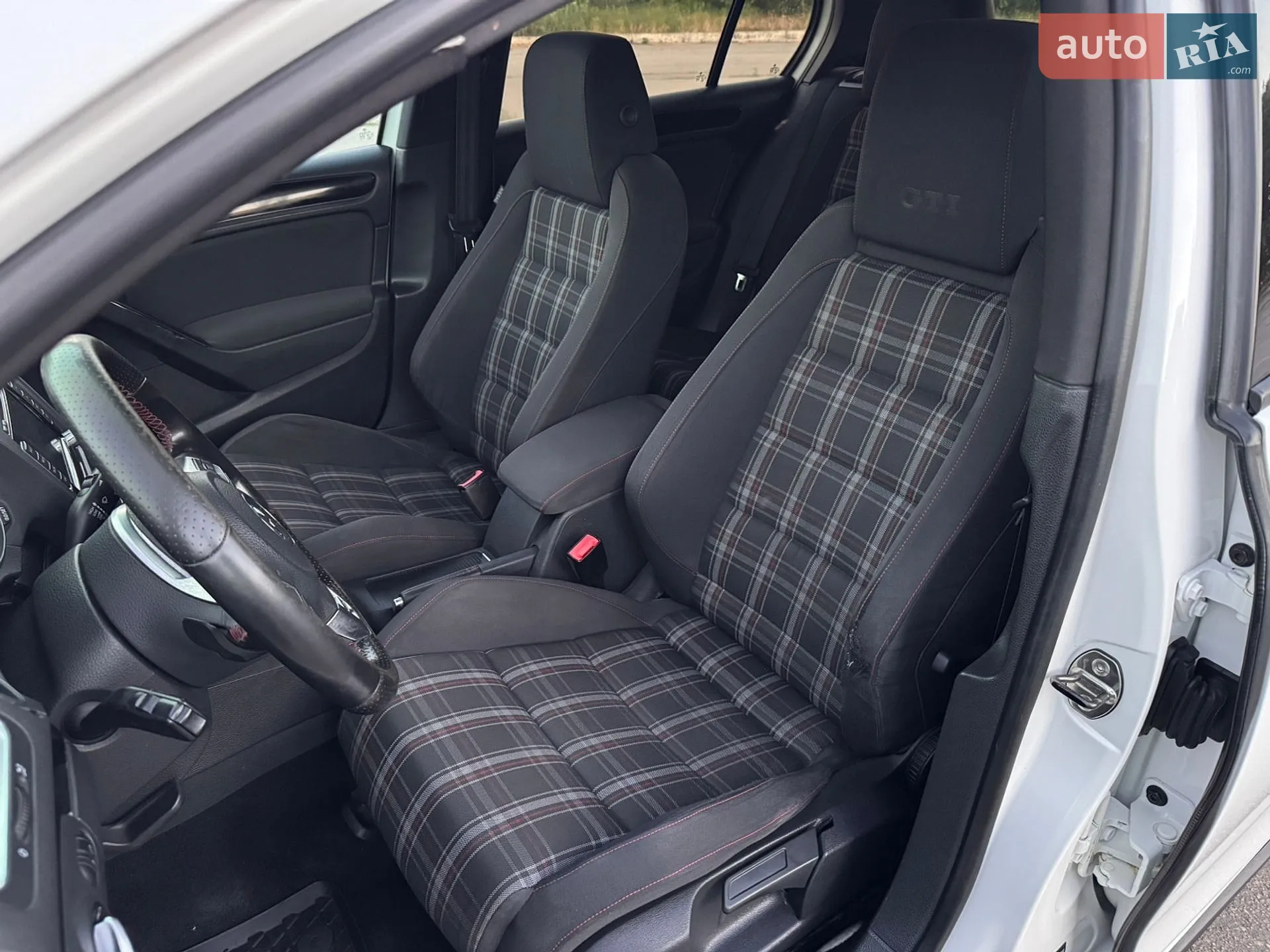 2010 Volkswagen Golf GTI - мініатюра 14