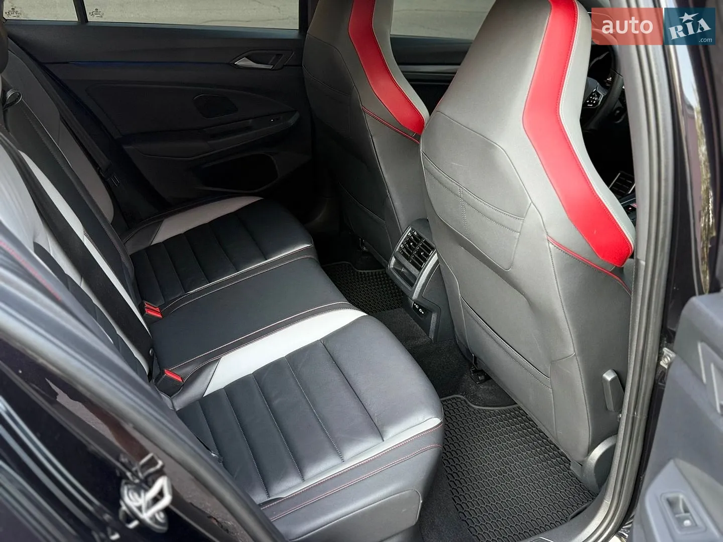 2021 Volkswagen Golf GTI - мініатюра 17