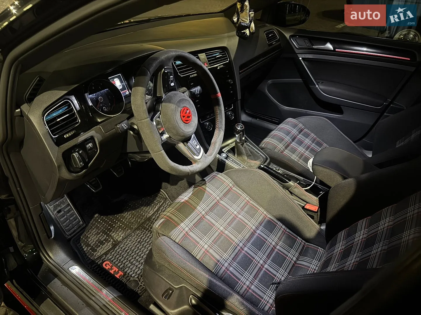 2016 Volkswagen Golf GTI - мініатюра 19