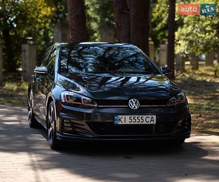 Volkswagen Golf GTI