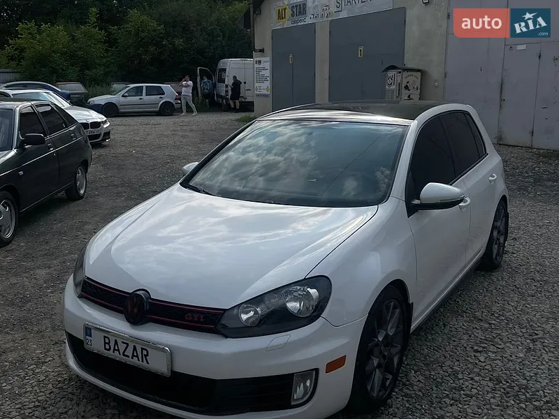 Volkswagen Golf GTI