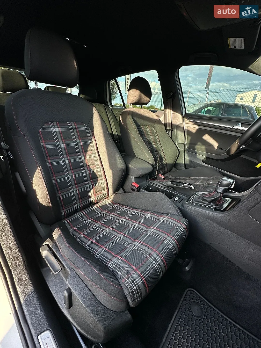 2019 Volkswagen Golf GTI - мініатюра 26