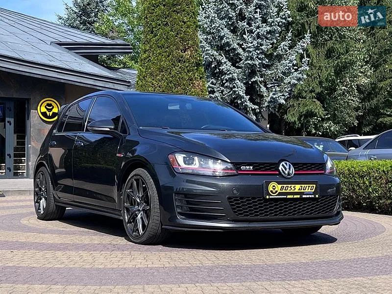 Volkswagen Golf GTI