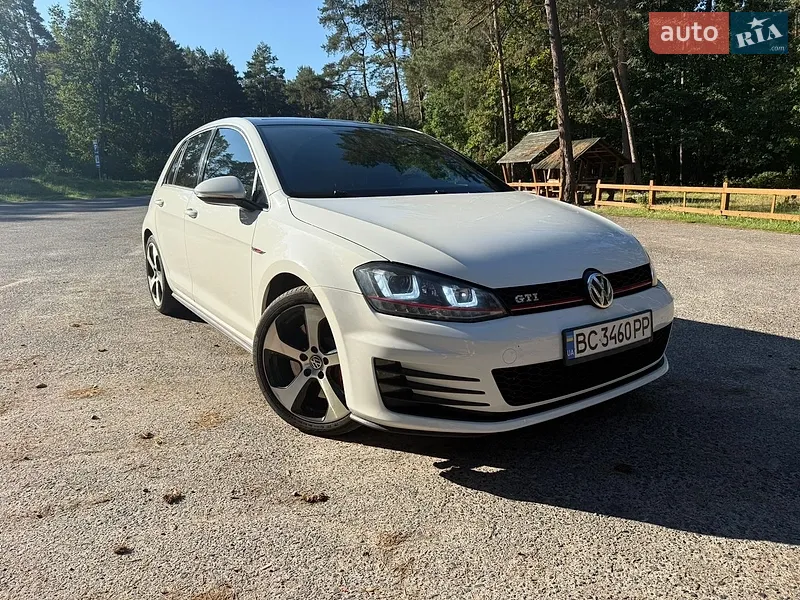 Volkswagen Golf GTI