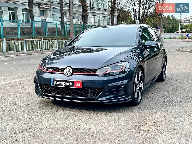 Volkswagen Golf GTI