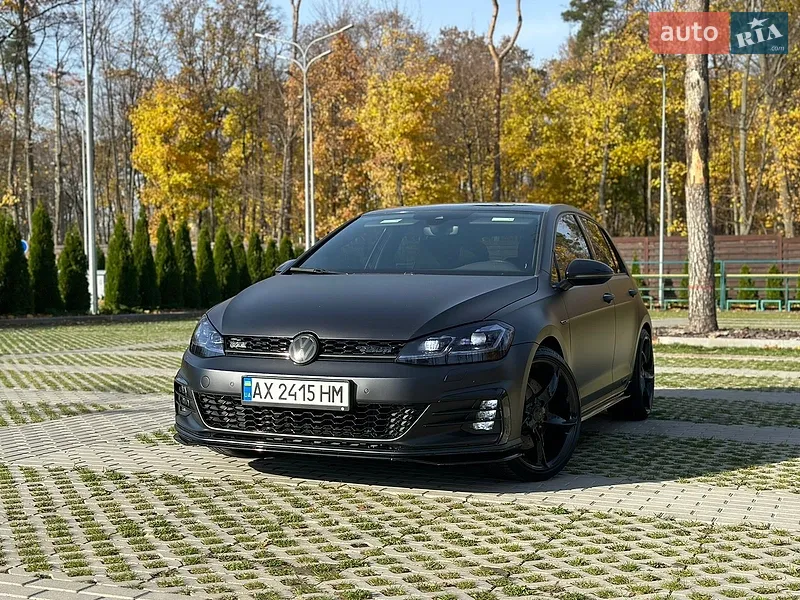 Volkswagen Golf GTI