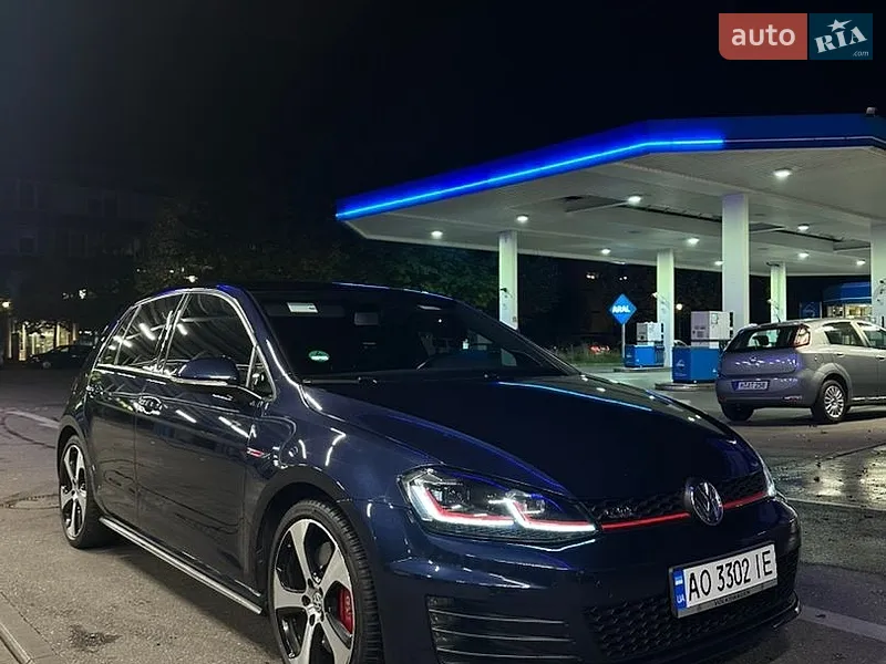 Volkswagen Golf GTI