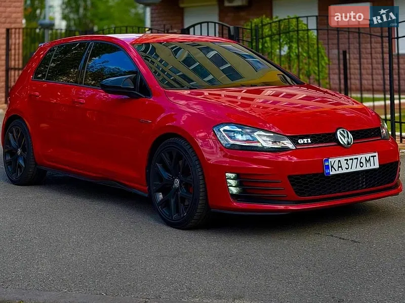 Volkswagen Golf GTI