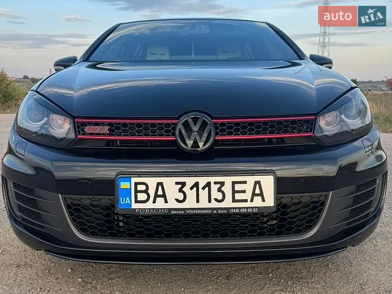 Volkswagen Golf GTI