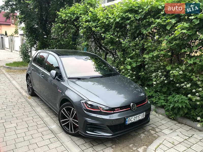 Volkswagen Golf GTI