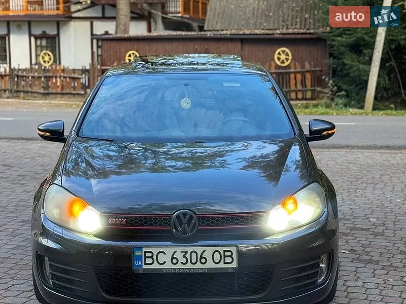 Volkswagen Golf GTI