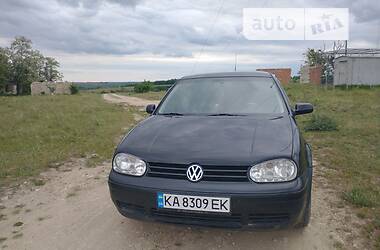 Купе Volkswagen Golf IV 1999 в Томашполі