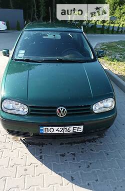 Седан Volkswagen Golf IV 2001 в Тернополе