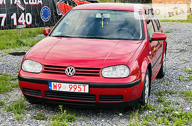 Хэтчбек Volkswagen Golf IV 2002 в Городке