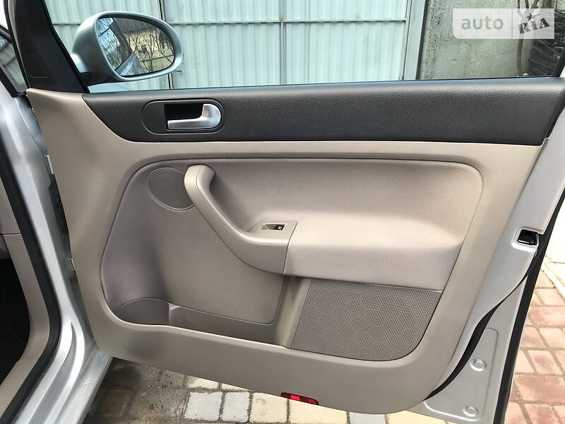 Хетчбек Volkswagen Golf Plus 2011 в Чернівцях