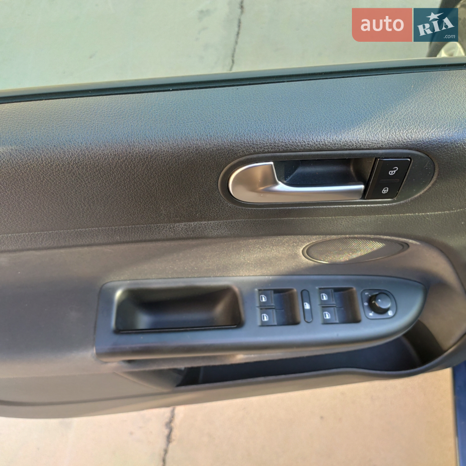 2011 Volkswagen Golf Plus - мініатюра 27