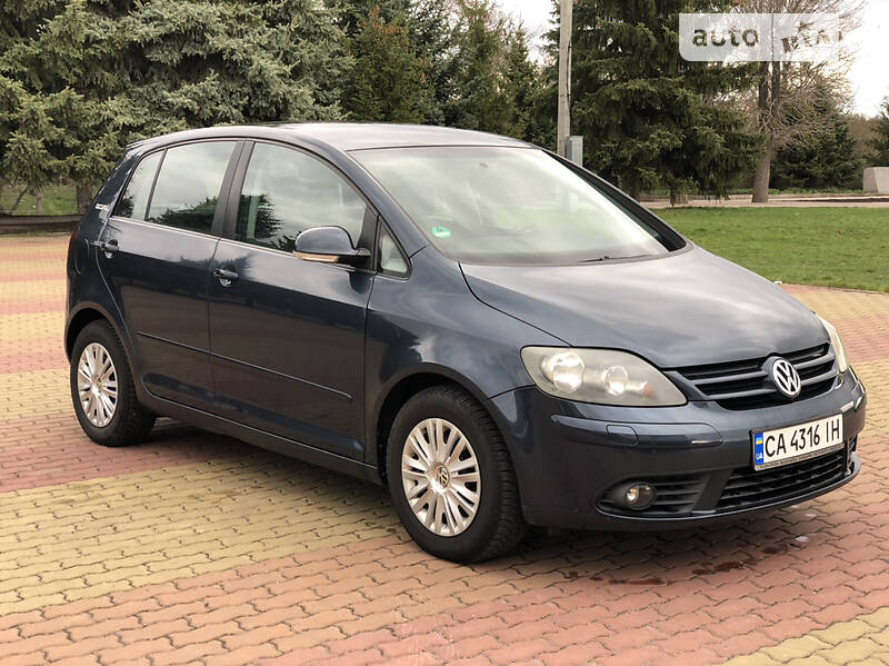 Хэтчбек Volkswagen Golf Plus 2006 в 