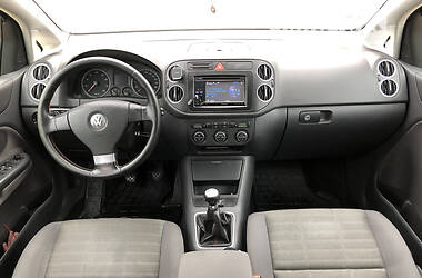 Хэтчбек Volkswagen Golf Plus 2006 в 