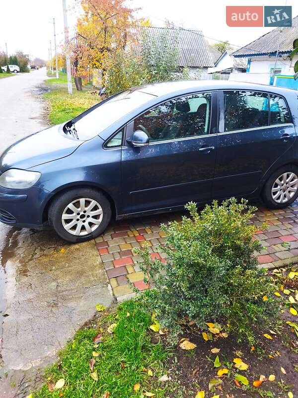 Хэтчбек Volkswagen Golf Plus 2005 в Черкассах фото 3 Хэтчбек Volkswagen Golf Plus 2005 в Черкассах