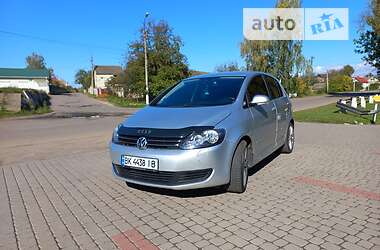 Хэтчбек Volkswagen Golf Plus 2010 в Ровно