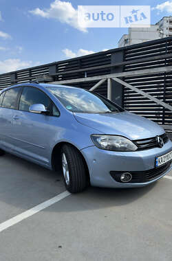 Хэтчбек Volkswagen Golf Plus 2010 в Киеве