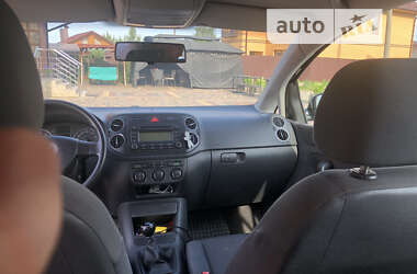 Хэтчбек Volkswagen Golf Plus 2005 в 