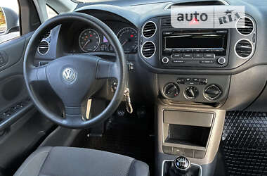 Хэтчбек Volkswagen Golf Plus 2006 в 