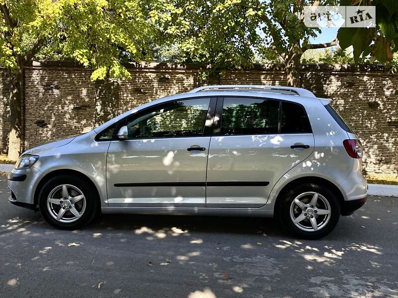 Хэтчбек Volkswagen Golf Plus 2007 в Днепре