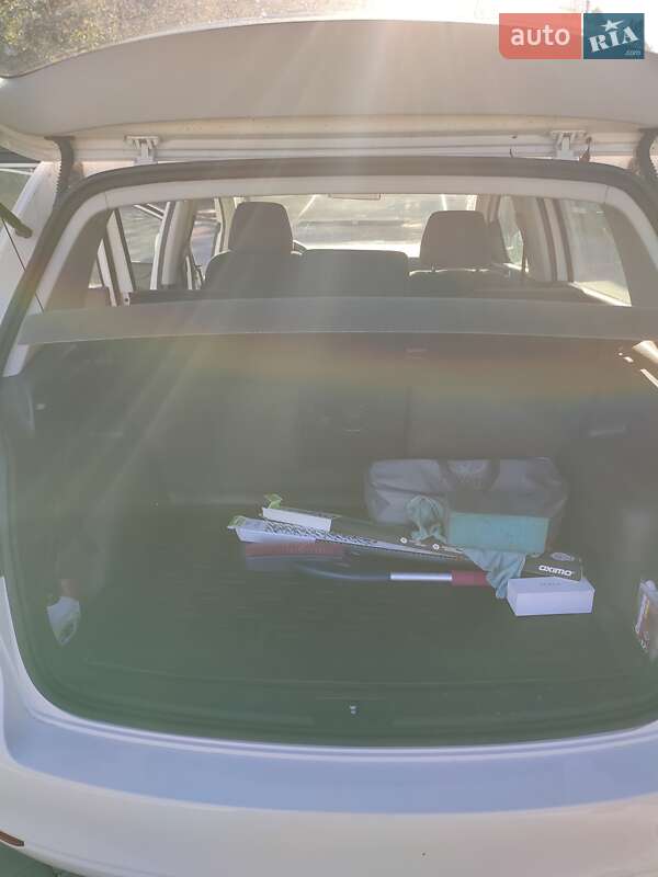 Хэтчбек Volkswagen Golf Plus 2012 в Луцке фото 9 Хэтчбек Volkswagen Golf Plus 2012 в Луцке