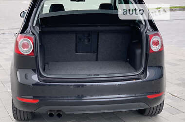 Хэтчбек Volkswagen Golf Plus 2010 в 