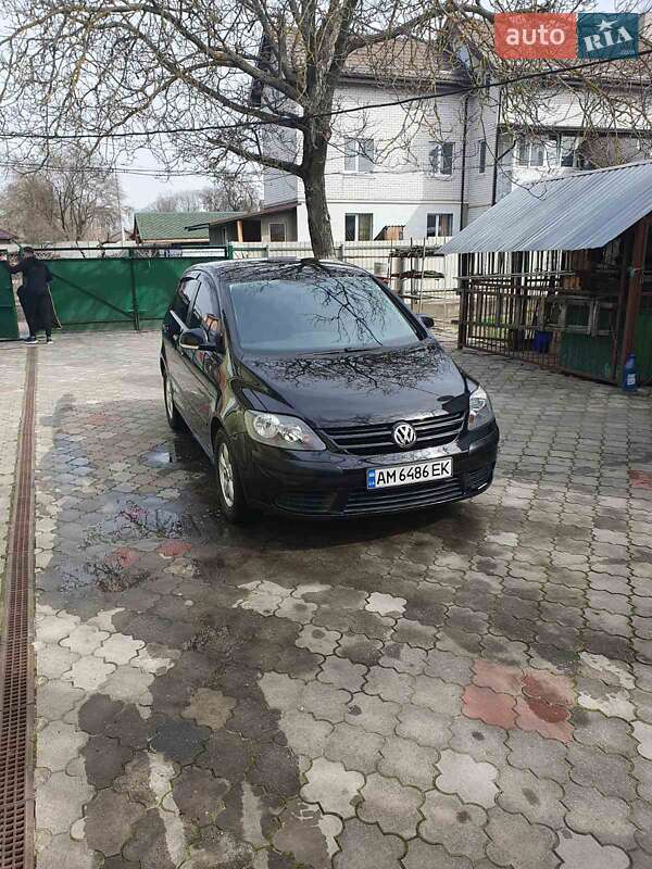 Хетчбек Volkswagen Golf Plus 2006 в Житомирі