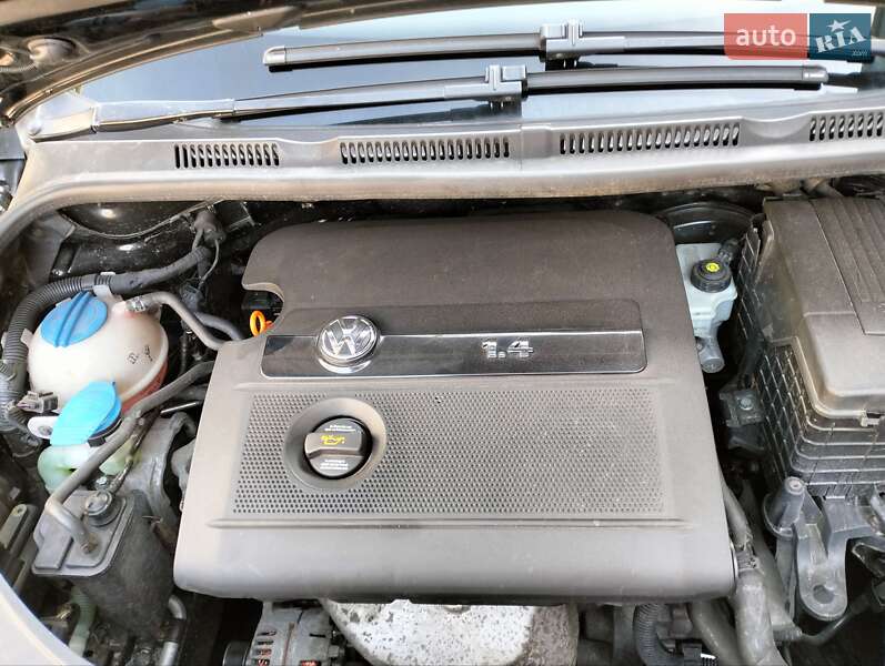 Хэтчбек Volkswagen Golf Plus 2005 в Ровно